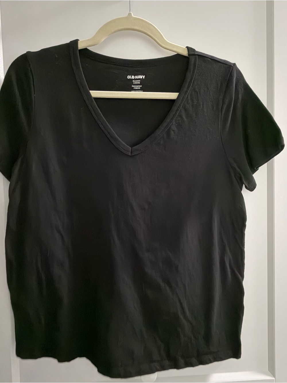 Old Navy Black V-Neck Short Sleeve Tee